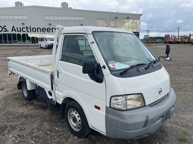 2010 年 Nissan VANETTE 4x2 Table Top Truck