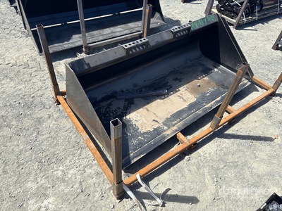2026 GIYI GY-BT67 67 in General Purpose Skid Steer Bucket (Unused)
