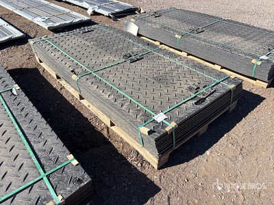 Quantity of (12) 2026 SKLP SK-LJB12 94 in x 47 in Polyethylene Traffic Plates Dispositivi vari per il controllo del traffico (Unused)