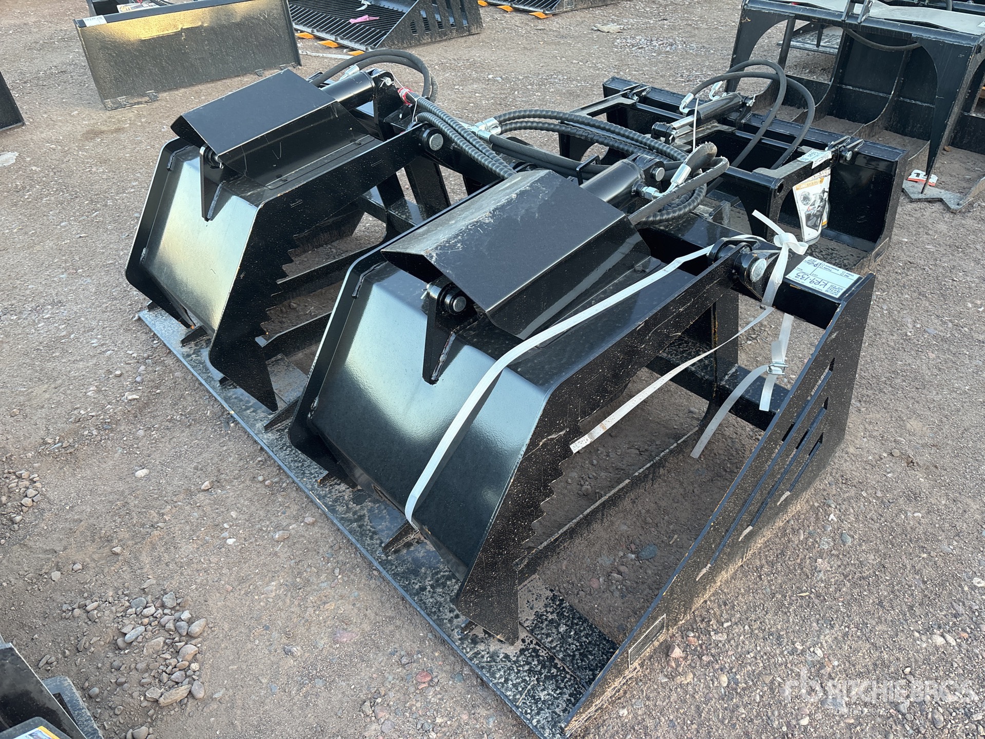 2026 GIYI GY-HWG72 72 in Skeleton Skid Steer Grapple Bucket (Unused)