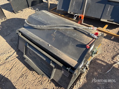 2026 GIYI GY-BS43 44 in Mini Skid Steer Sweeper (Unused)