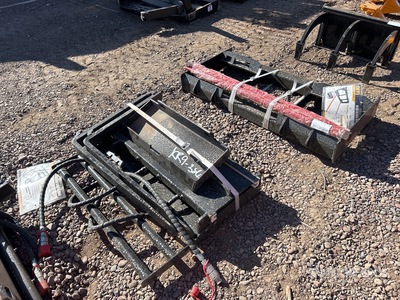2026 GIYI GY-CYHC Mini Skid Steer Forks (Unused)