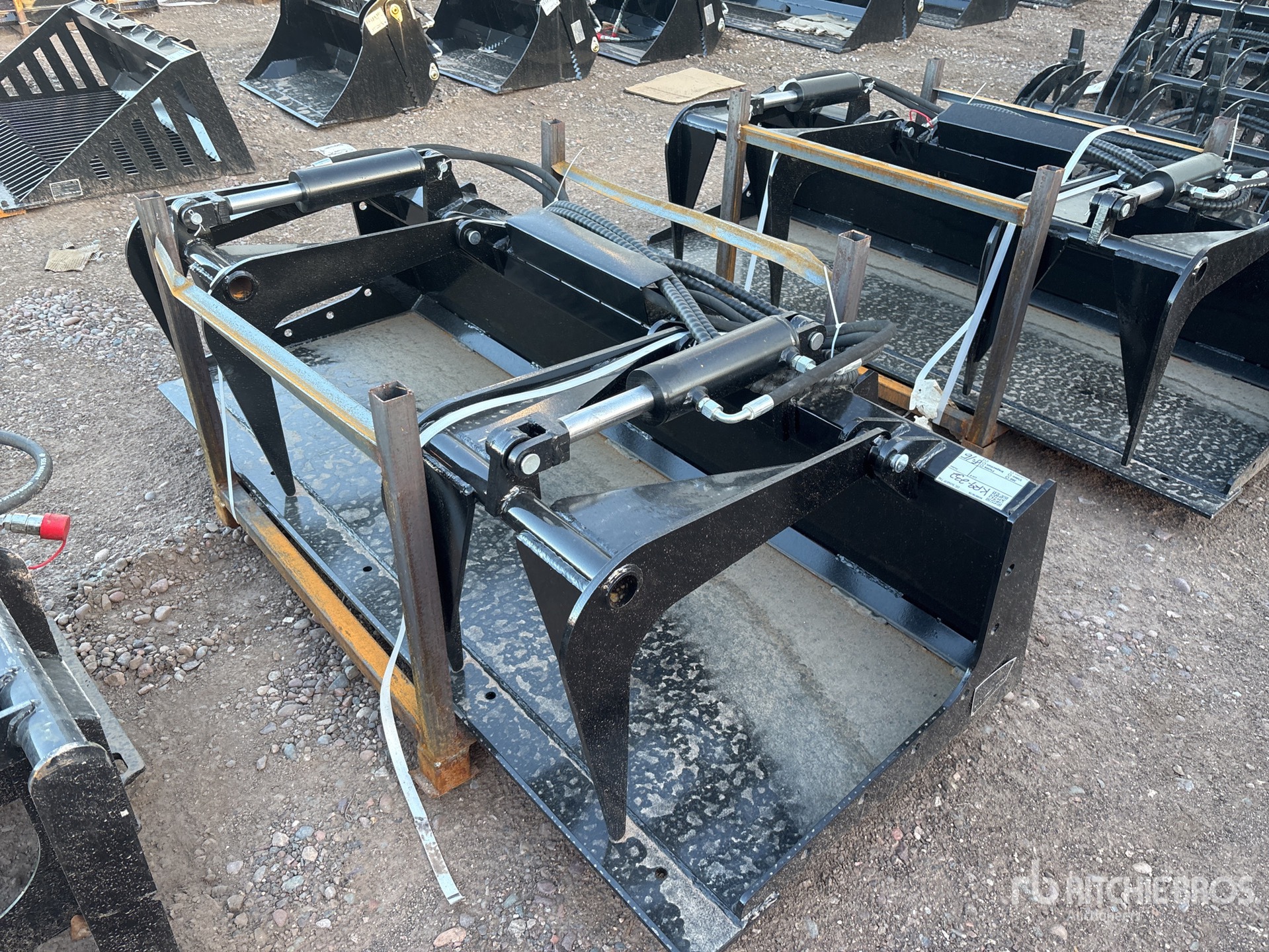 2026 GIYI GY-PG72 72 in Skid Steer Grapple (Unused)
