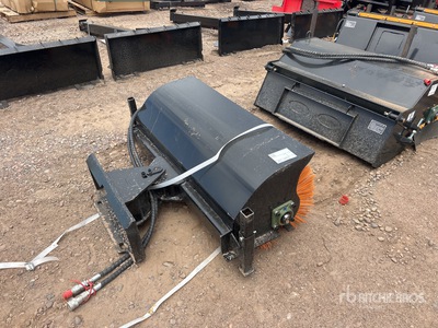 2026 GIYI GY-QSJ Mini Skid Steer Broom (Unused)