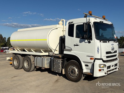 2014 UD CW26.380 12000 L 6x4 Water Truck