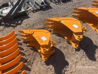 2026 GIYI 12 in Excavator Bucket - Fits Cat 303 (Unused)