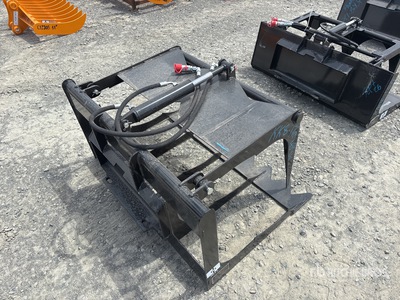 2026 GIYI GY-HWG44 44 in Mini Skid Steer Grapple Bucket (Unused)