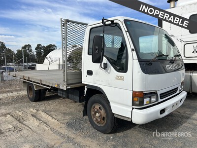 1998 Isuzu NPR200 4x2 平台トラック (Inoperable)