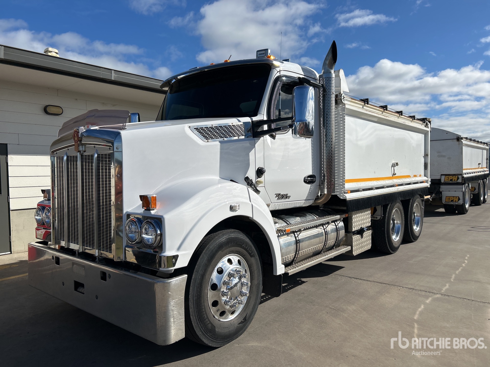 2021 Kenworth T410SAR 6x4 T/A Dump Truck