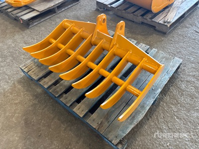 2026 GIYI 44 in Excavator Rake - Fits Cat 305 (Unused)