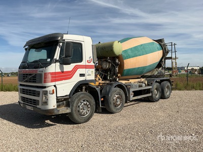 2005 Volvo FM12 8x4 Twin-Steer D420 Camion mélangeur