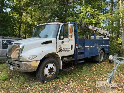 2006 International 4200 4x2 Service Truck