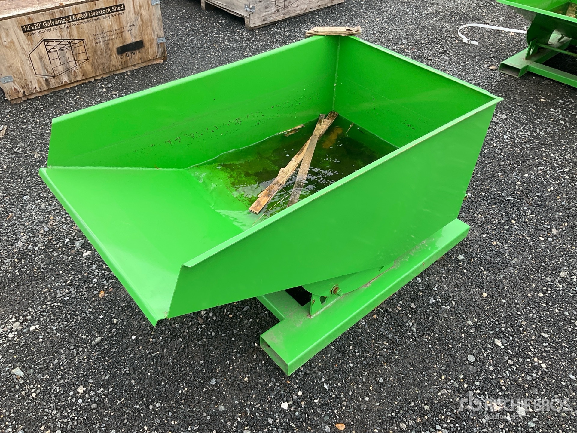 Self-Dumping Hopper