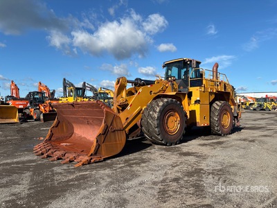 2015 Cat 988K Pala gommata