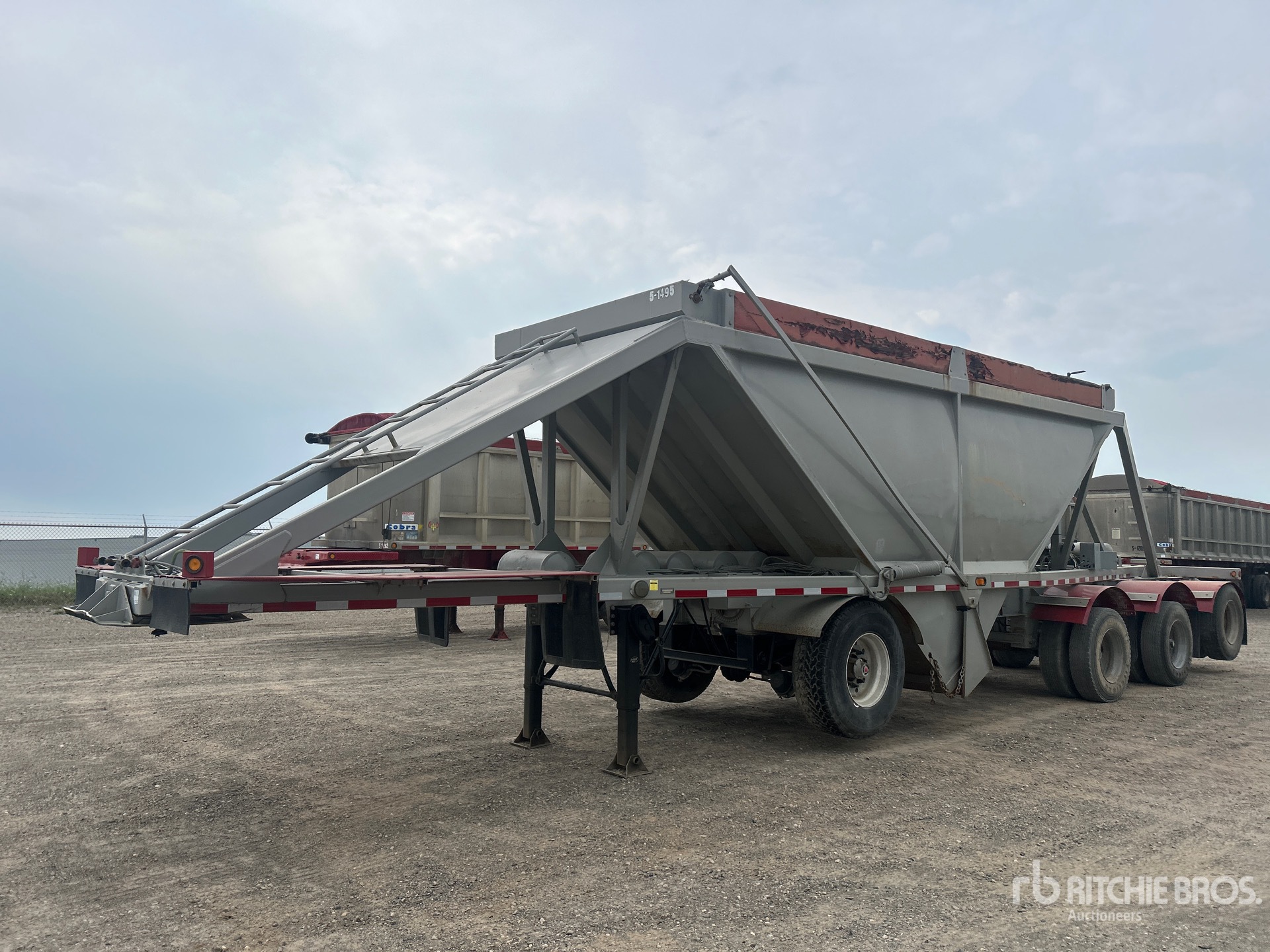 2001 Raglan 48 ft Quad/A Belly Dump Trailer