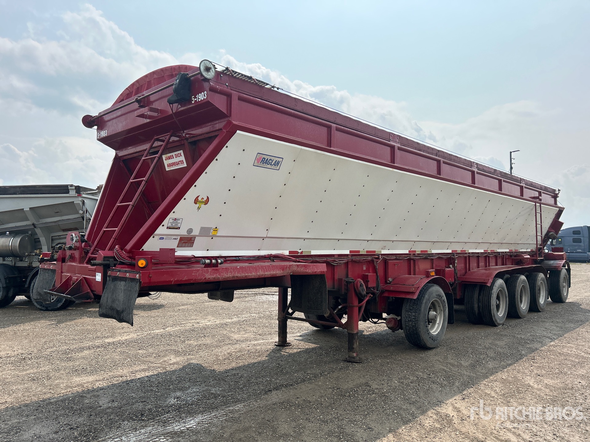 2000 Raglan 48 ft 5/Axle Live Bottom Trailer