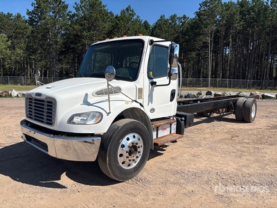 2020 Freightliner M2 106 4x2 Cabine en chassis
