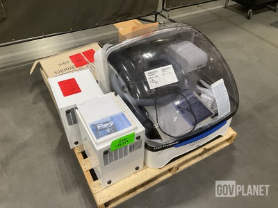 LPKF ProtoMat S104 Circuit Board Plotter w/Quatro JS Series Dust Collector