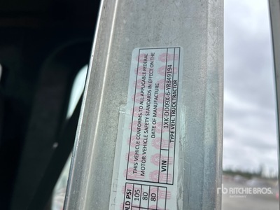 2000 Kenworth T800 T/A Day Cab Truck Tractor