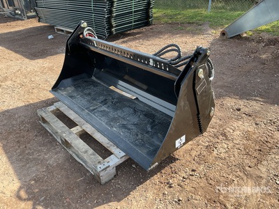 2026 GIYI GY-KH72 72 in Multi-Purpose Skid Steer Bucket (Unused)