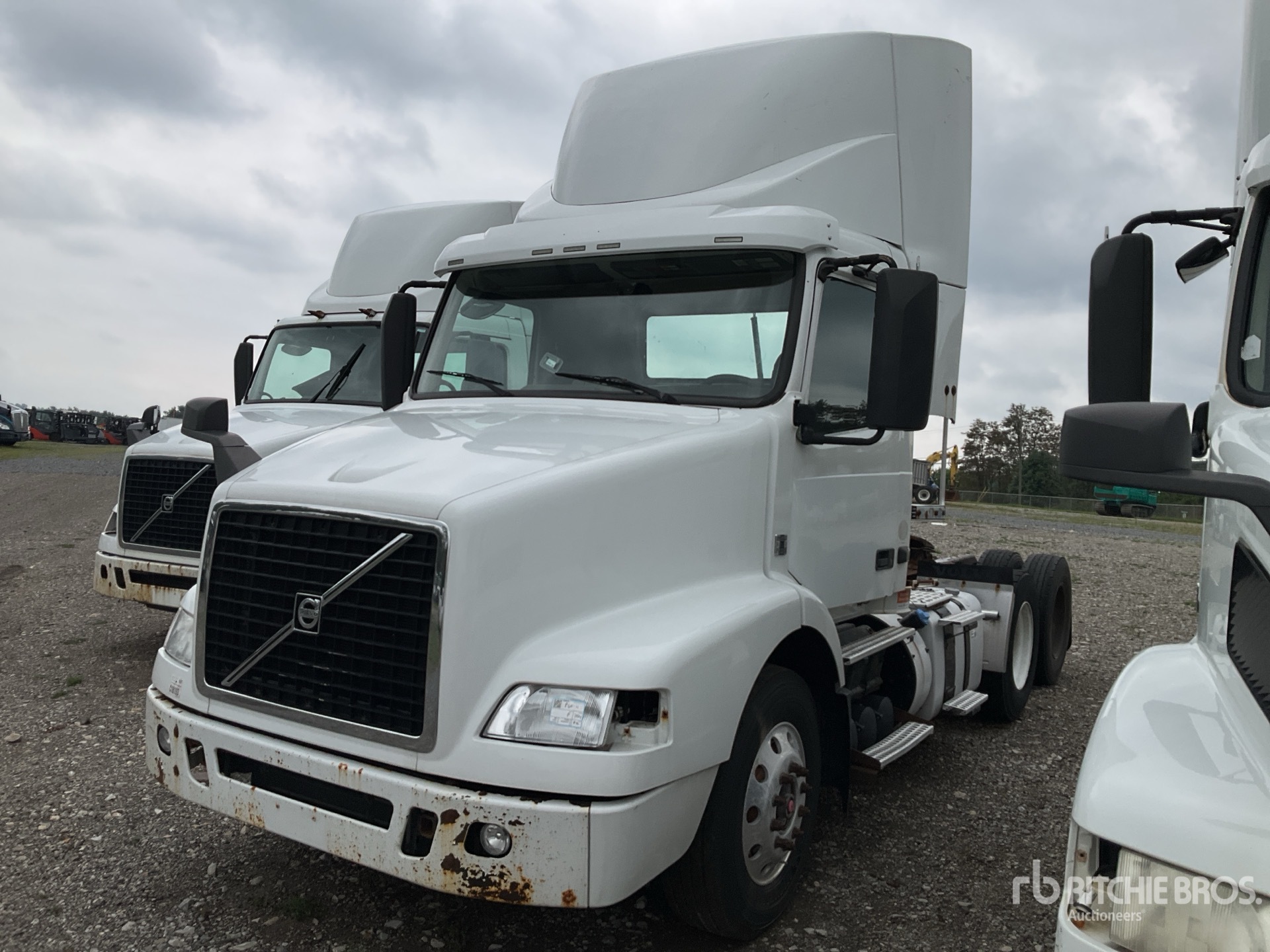 2016 Volvo VNM 6x4 T/A Day Cab Truck Tractor (Inoperable)