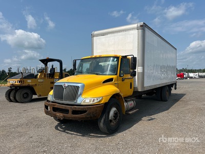 2013 International Durastar 4300 4x2 Van Truck
