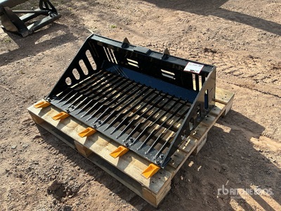 2026 GIYI GY-RB44 44 in Skeleton Mini Skid Steer Bucket (Unused)