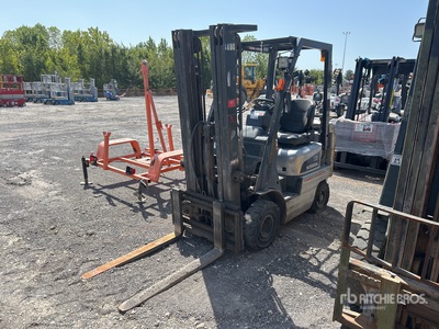 2004 Nissan MAPL02A25LV 2400 lb Pneumatic Tire Forklift