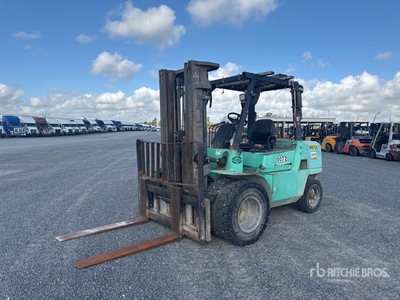 2004 Mitsubishi FD40 8800 lb Pneumatic Tire Carretilla Elevadora