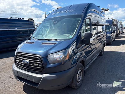 2017 Ford Transit 350 4x2 شاحنة متعددة الاغراض
