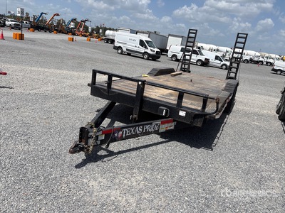 2023 Texas Pride EQ18216KBP 21 ft T/A Remolque Portamaquinaria