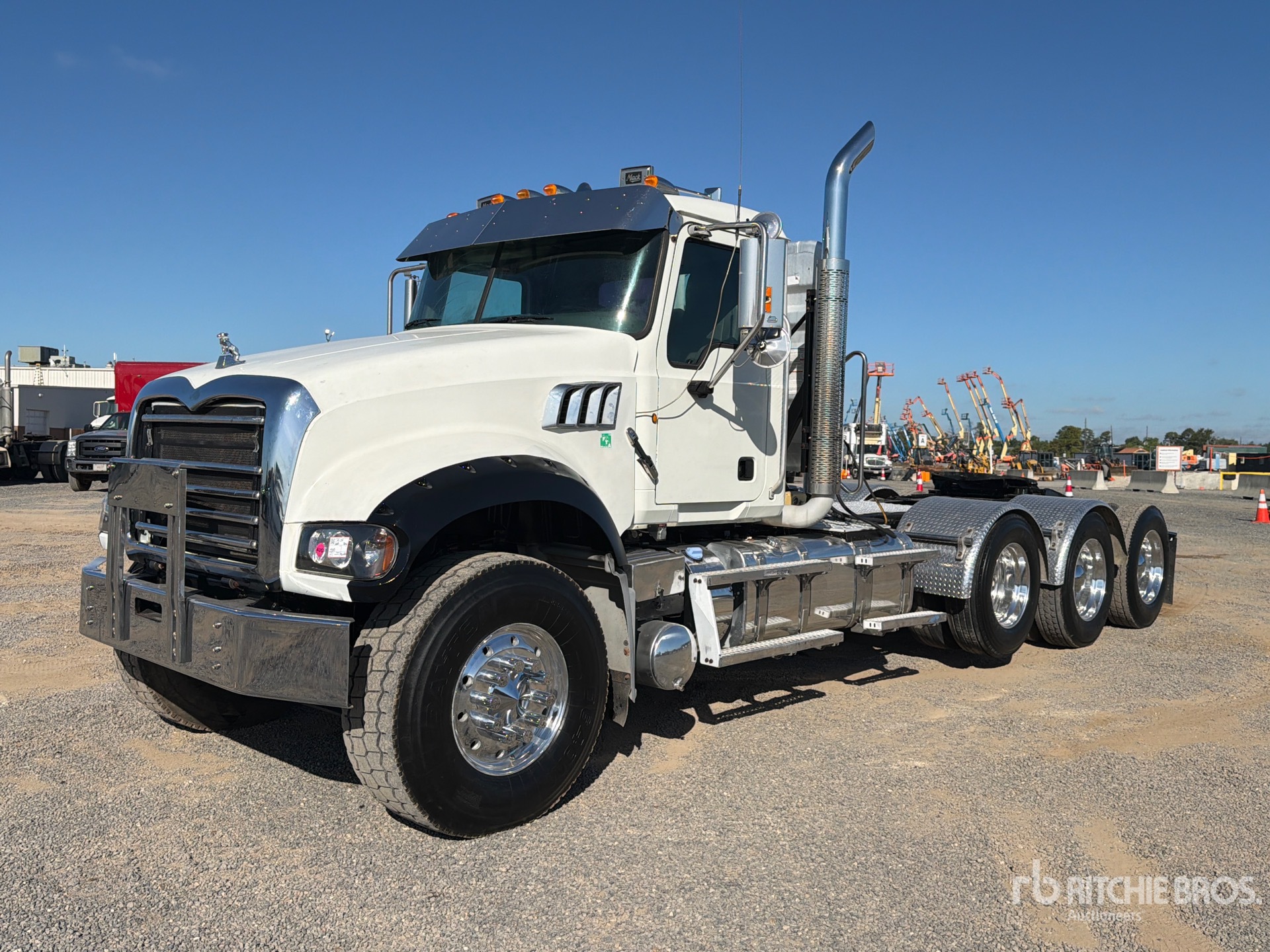 2014 Mack GU713 8x4 Cabina per trattore stradale 3 assi