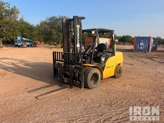 2015 Hyundai 45D-9A 9150 lb Pneumatic Tire Forklift