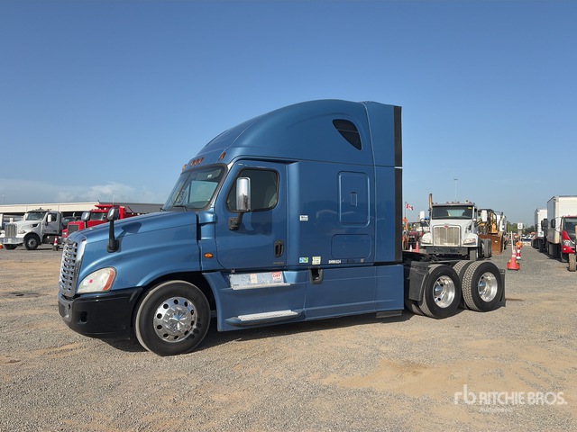 2017 Freightliner Cascadia 125 6x4 T/A Sleeper Truck Tractor