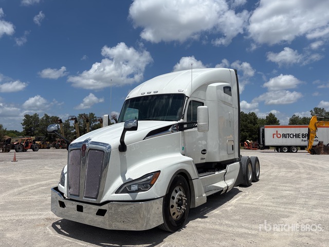 2022 Kenworth T680 6x4 T/A Sleeper Truck Tractor