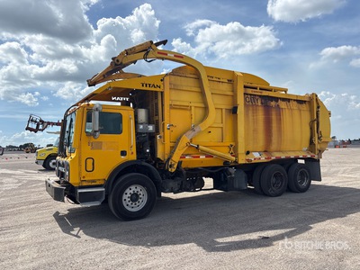 2014 Mack MRU613 6x4 Front Loader Müllabfuhrwagen