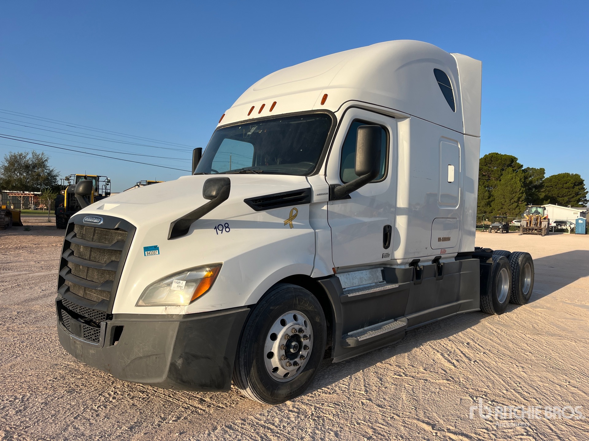 2018 Freightliner Cascadia 126 6x4 T/A Sleeper Truck Tractor
