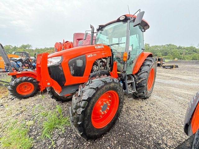 2019 Kubota M5-111 4WD Utility Tractor
