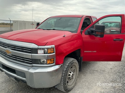 2018 Chevrolet Silverado 2500HD 4x4 Extended Cab Ciężarówka użytkowa
