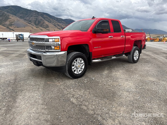 2019 Chevrolet Silverado 2500HD 4x4 Extended Cab Pickup