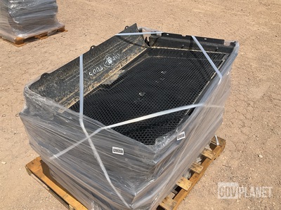(14) Oshkosh 12606108 Metal Grilles