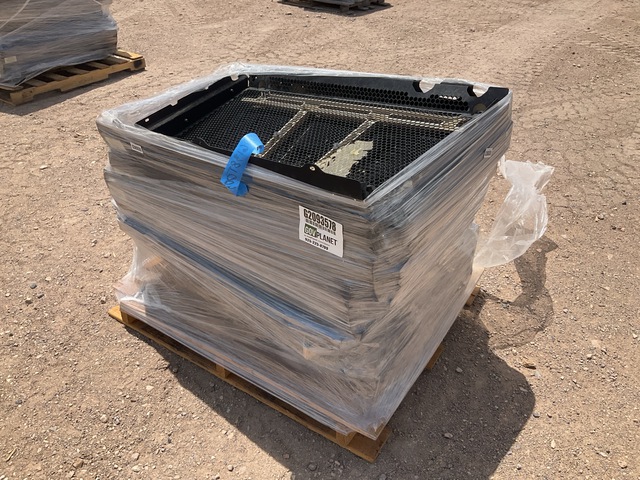 (14) Oshkosh 12606108 Metal Grilles