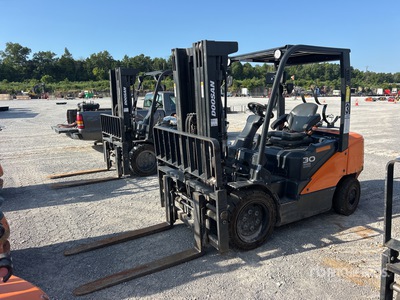 2020 Doosan G30 5500 lb Forklift