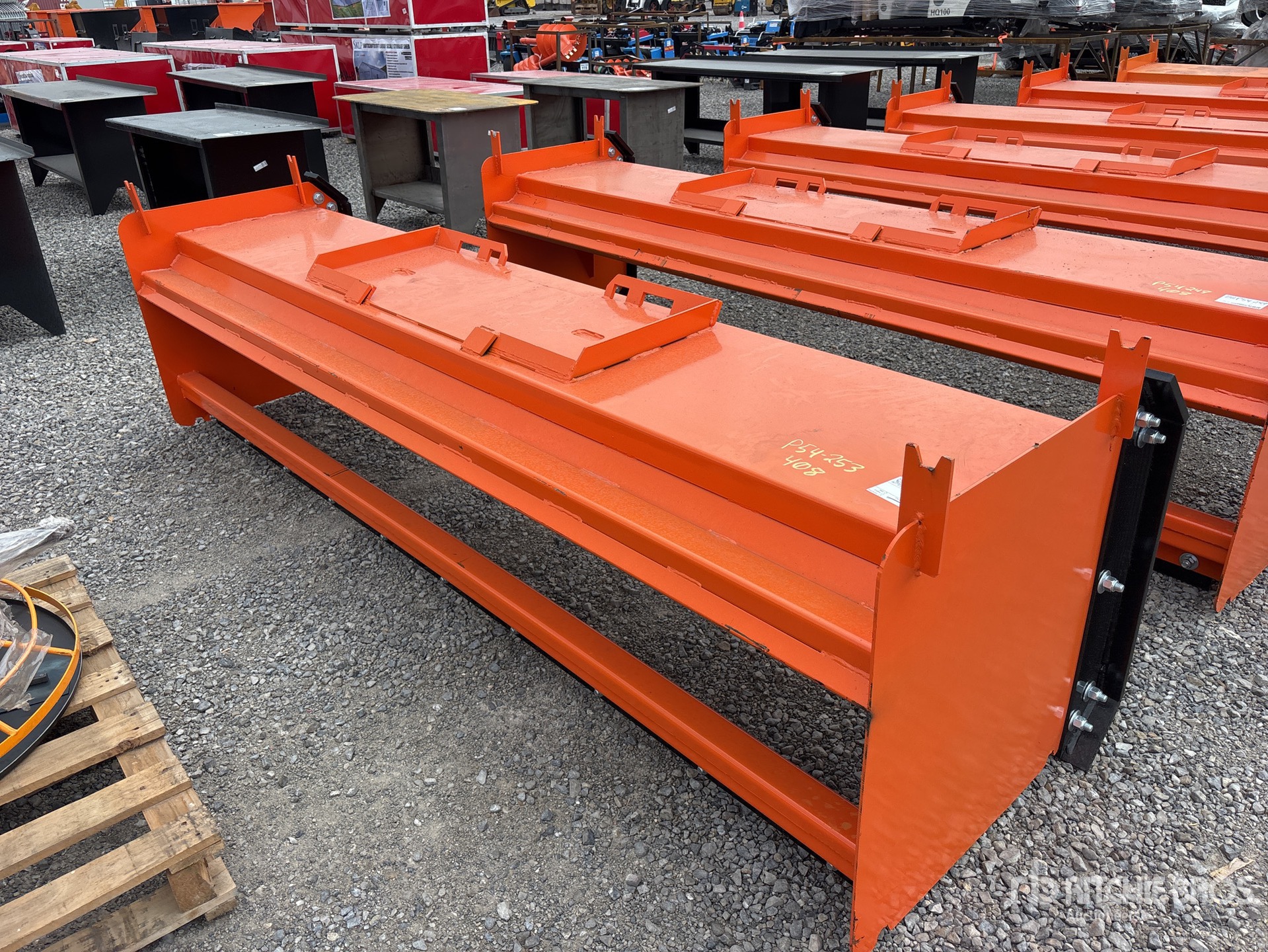 2025 Kit Containers QT-SP-10-23-PB 117 in Mini Skid Steer Snow Pusher (Unused)