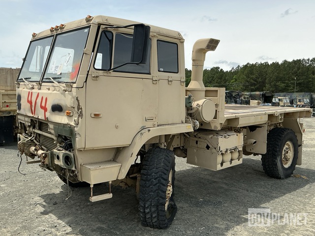 1995 Stewart & Stevenson M1081 LMTV 4x4 Cargo Truck