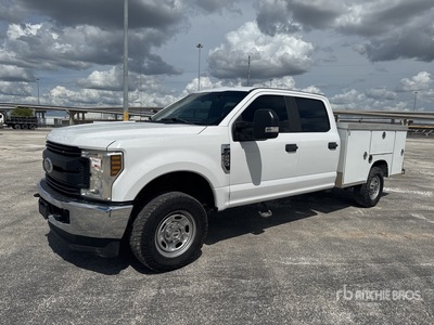 2018 Ford F-250 XL 4x4 Crew Cab Servicewagen