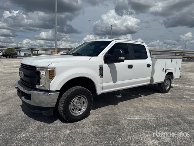 2018 Ford F-250 XL 4x4 Crew Cab Service Truck