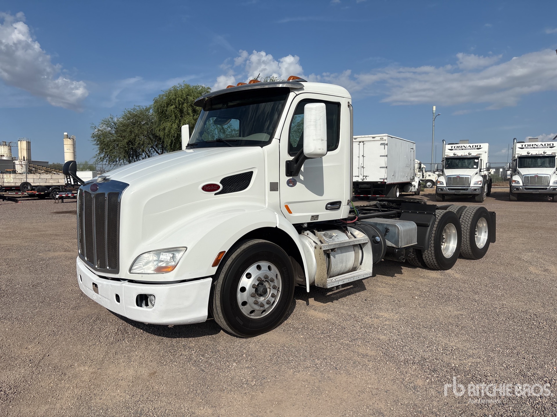 2019 Peterbilt 579 6x4 T/A Day Cab Truck Tractor