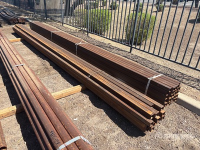 Quantity of (22) 2 1/4 in 12 Gauge Square Tubing