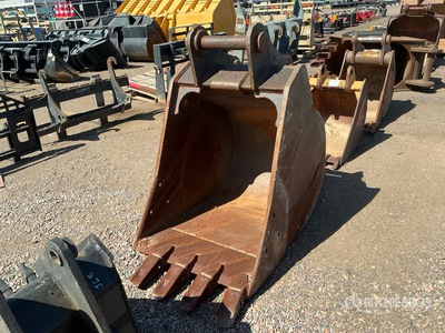 34 in Digging دلو حفارة - Fits Komatsu PC220